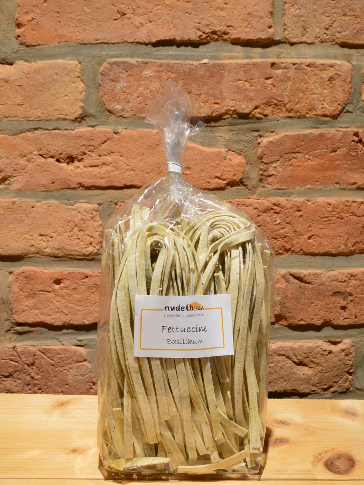 Fettuccine mit Basilikum 500 g Fettuccine mit Basilikum 500 g
