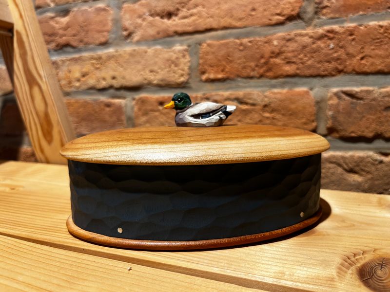 Kästchen mit Deckel Ente