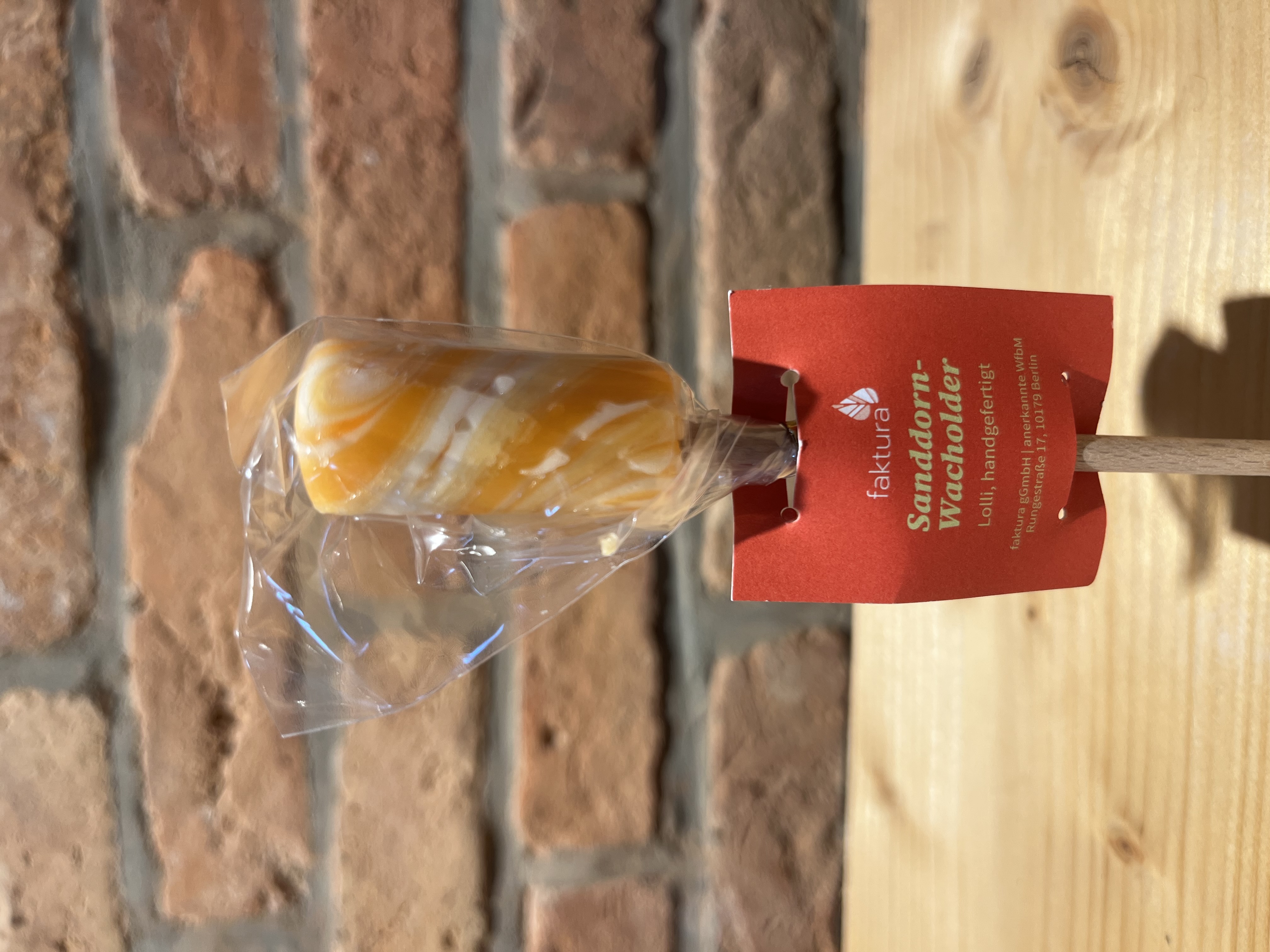 Sanddorn-Wacholder Lolli